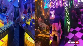 Tiếp viên karaoke và màn vui vẻ cực nứng